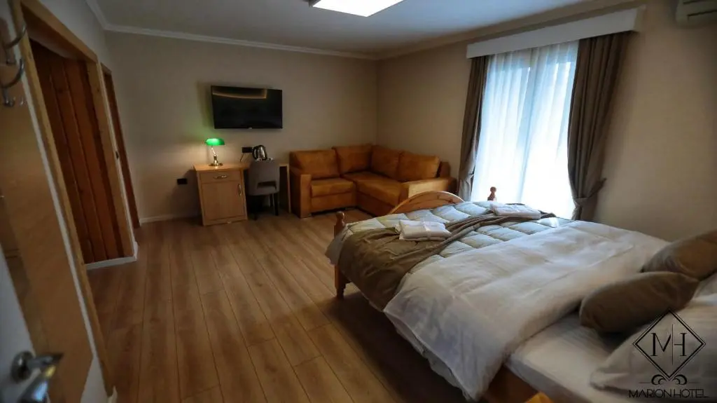 img_id_1094045.webp
