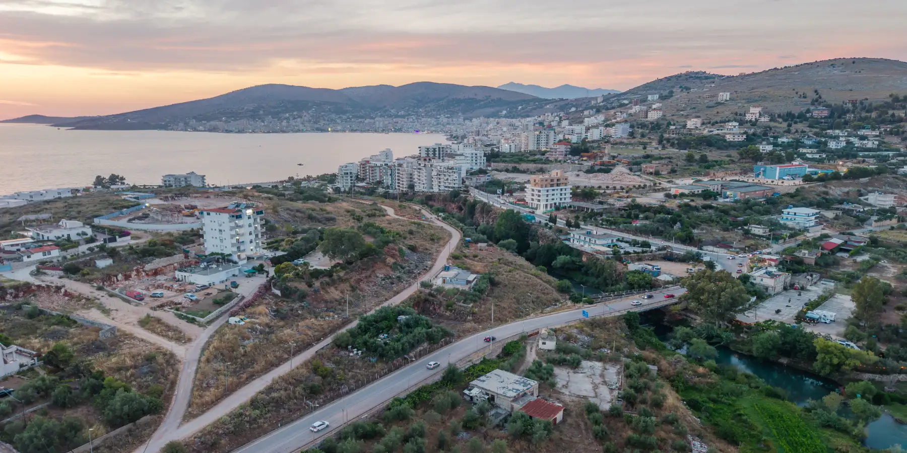 img_id_693811.webp