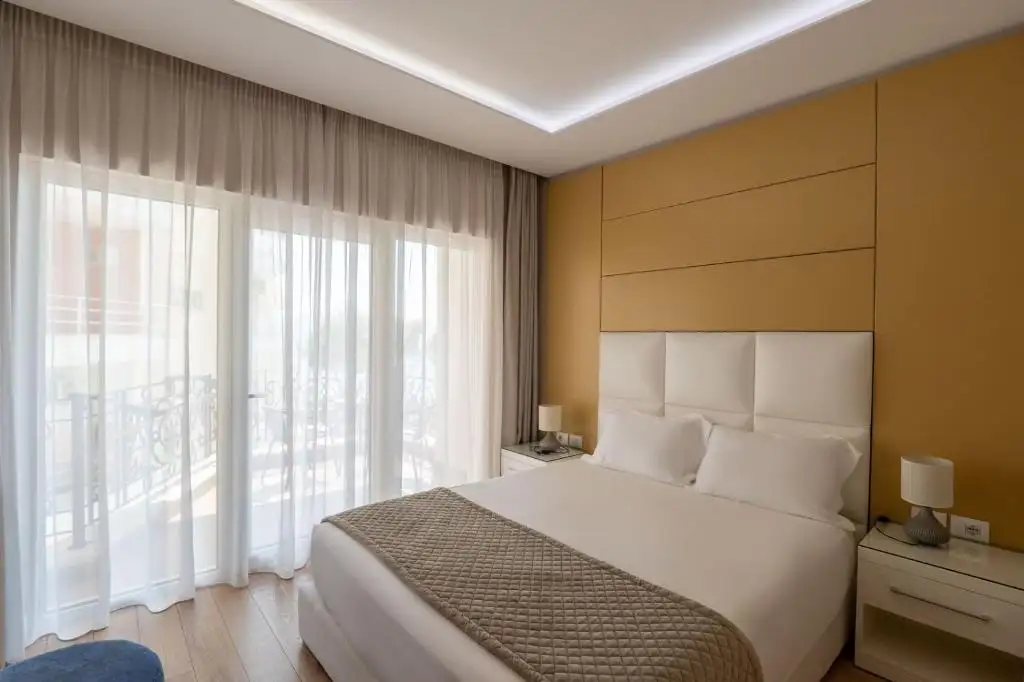 Deluxe Double Room with Sea View image 13
