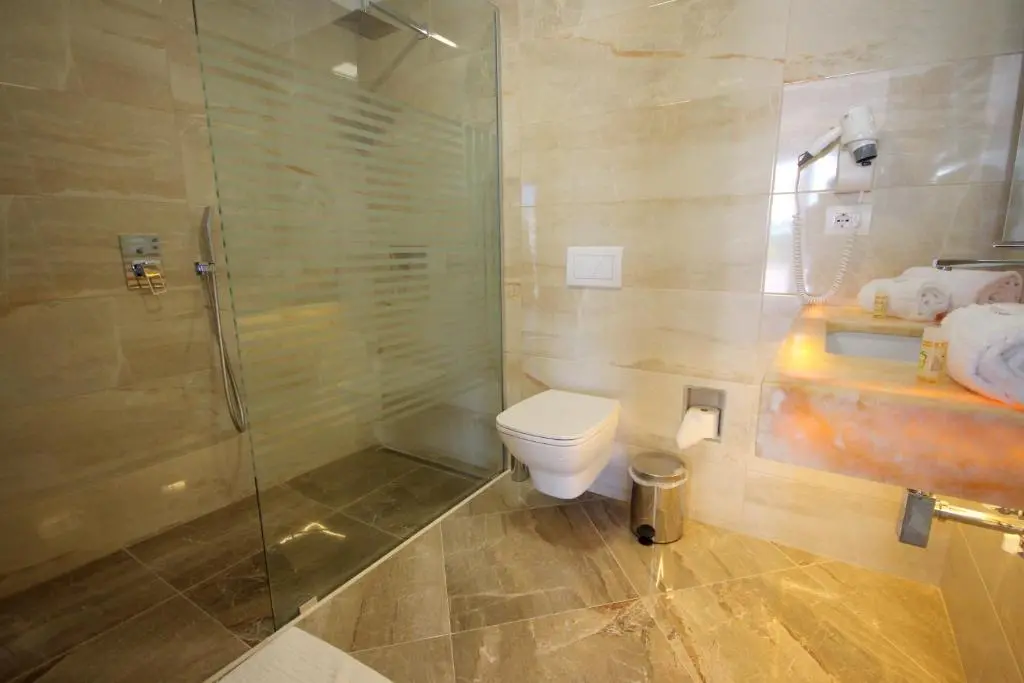 img_id_925429.webp