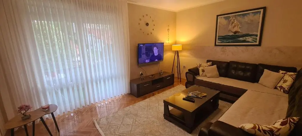 img_id_2459386.webp