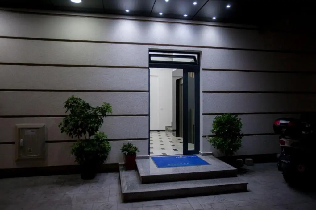 img_id_2459329.webp