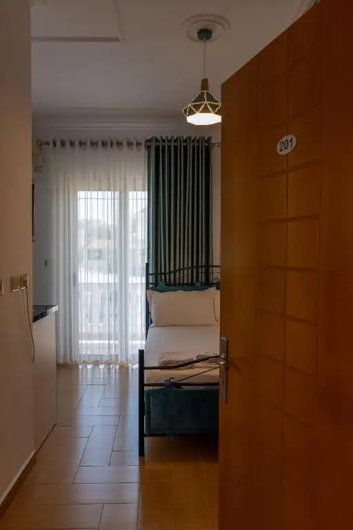 img_id_558425.webp