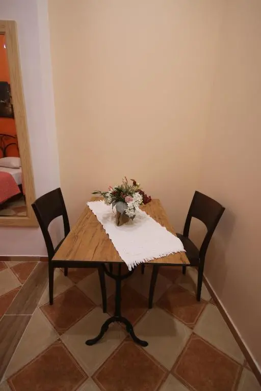 img_id_1318106.webp