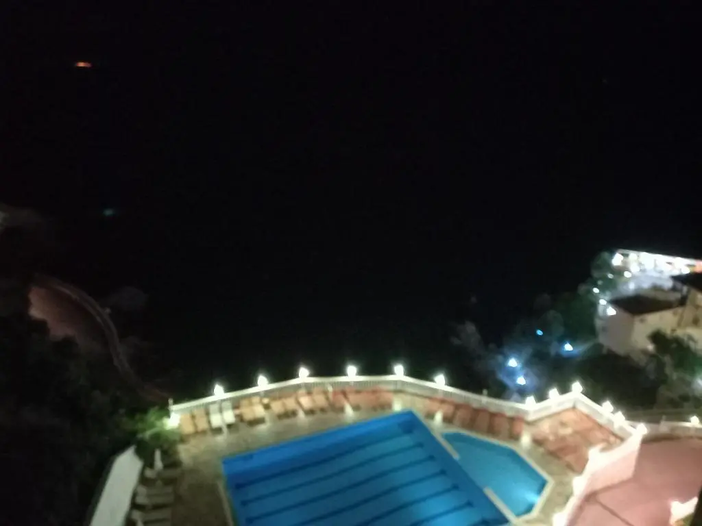 img_id_1044327.webp
