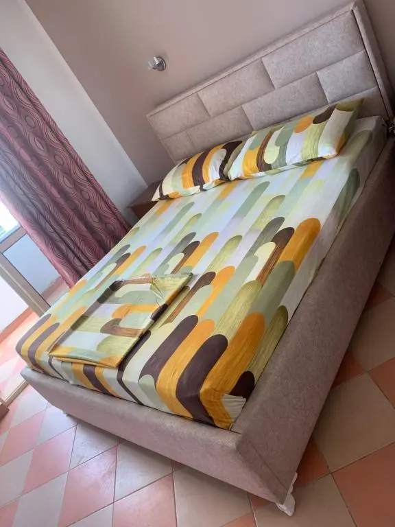 img_id_903585.webp