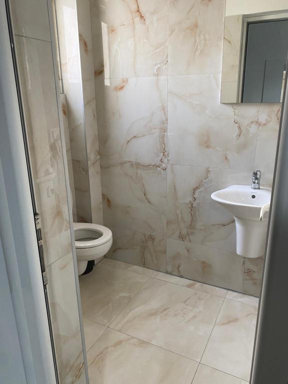 img_id_981589.jpg