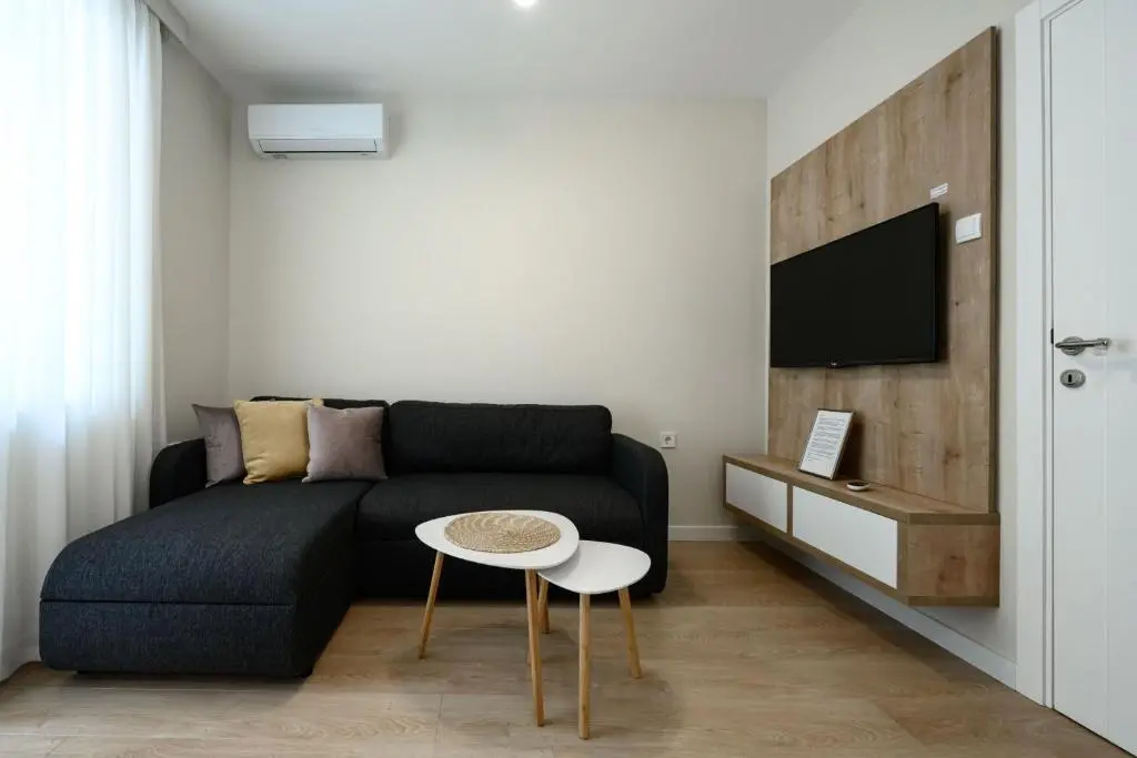 img_id_2454513.webp