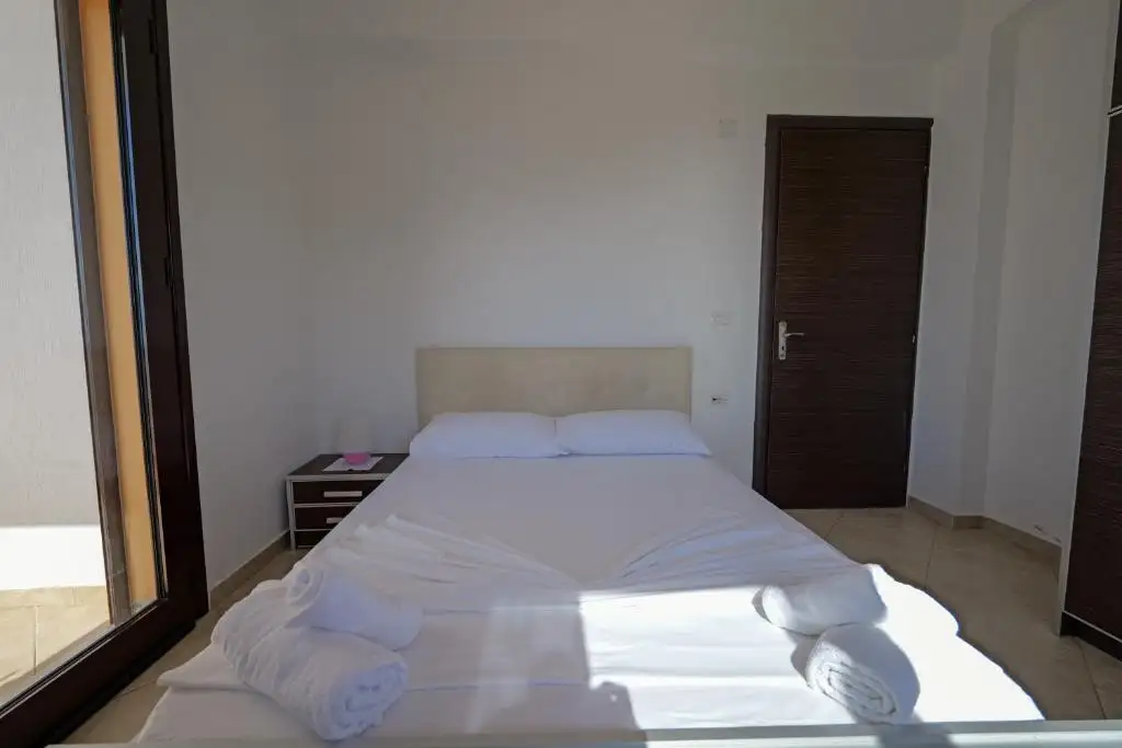 img_id_595505.webp