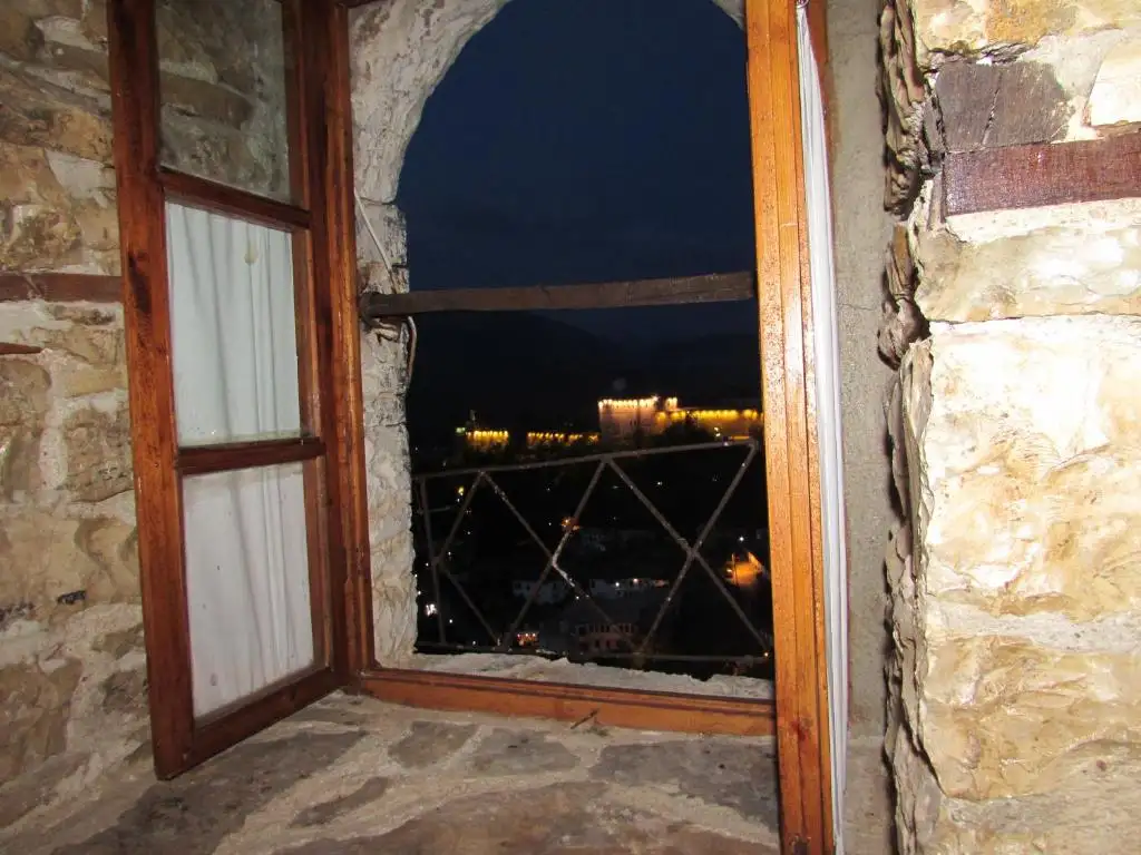 img_id_704010.webp