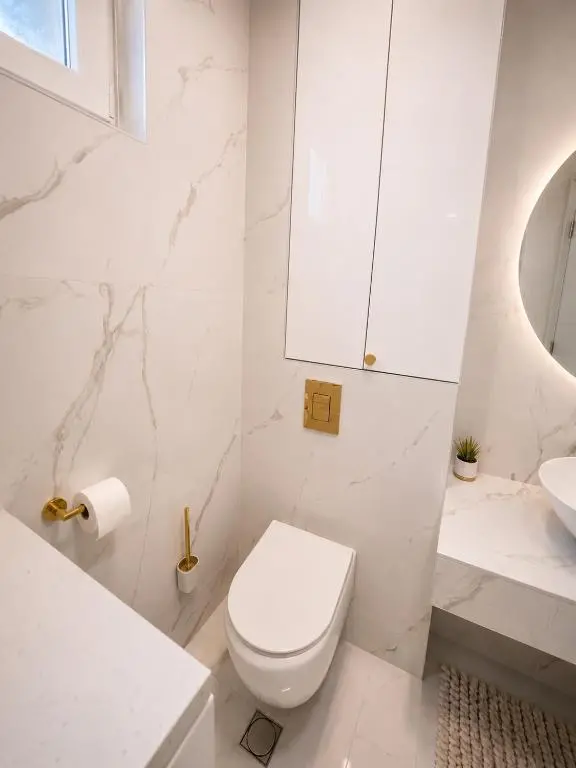 img_id_2451141.webp