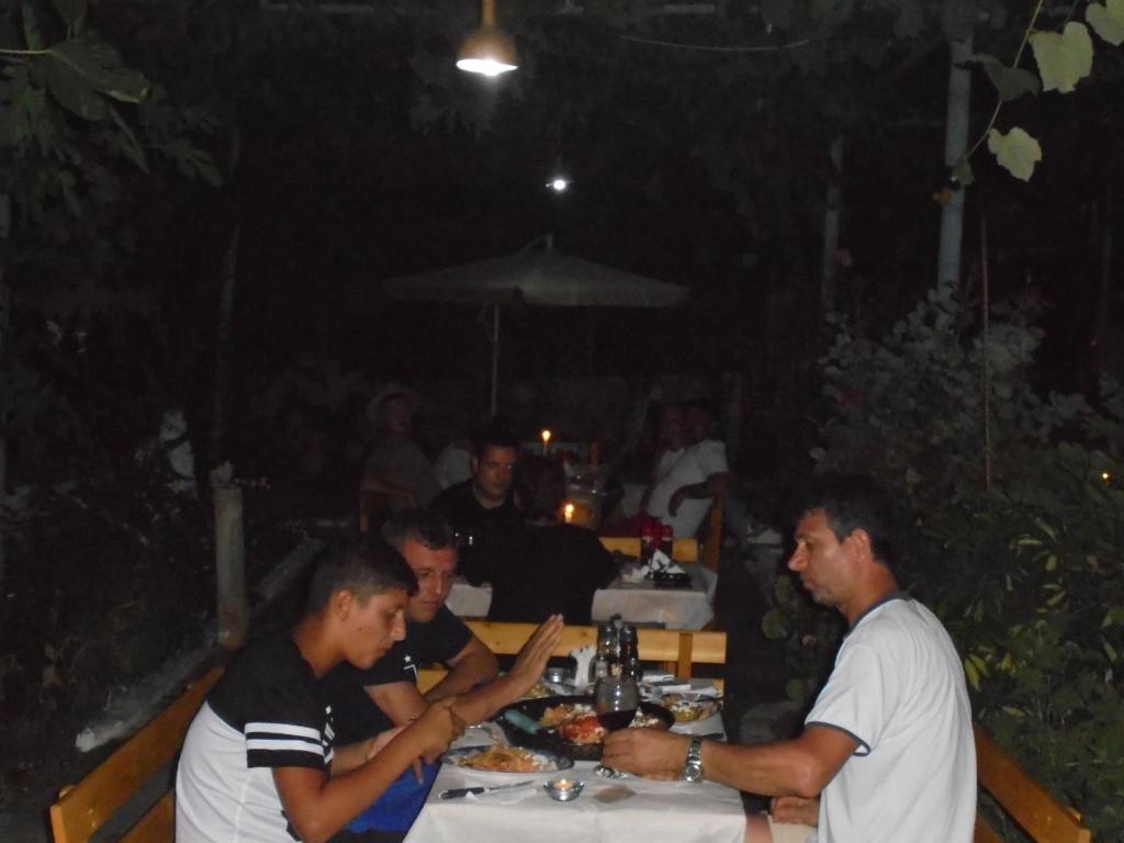 img_id_1094873.jpg