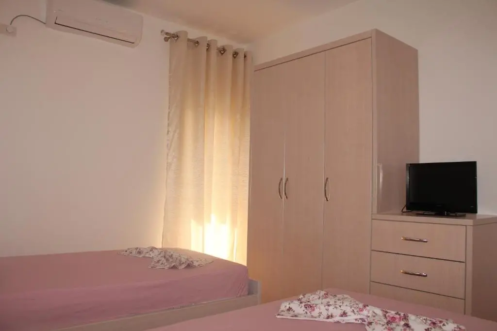 img_id_1647882.webp