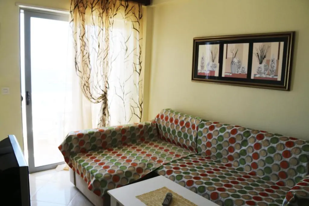 img_id_1042707.webp