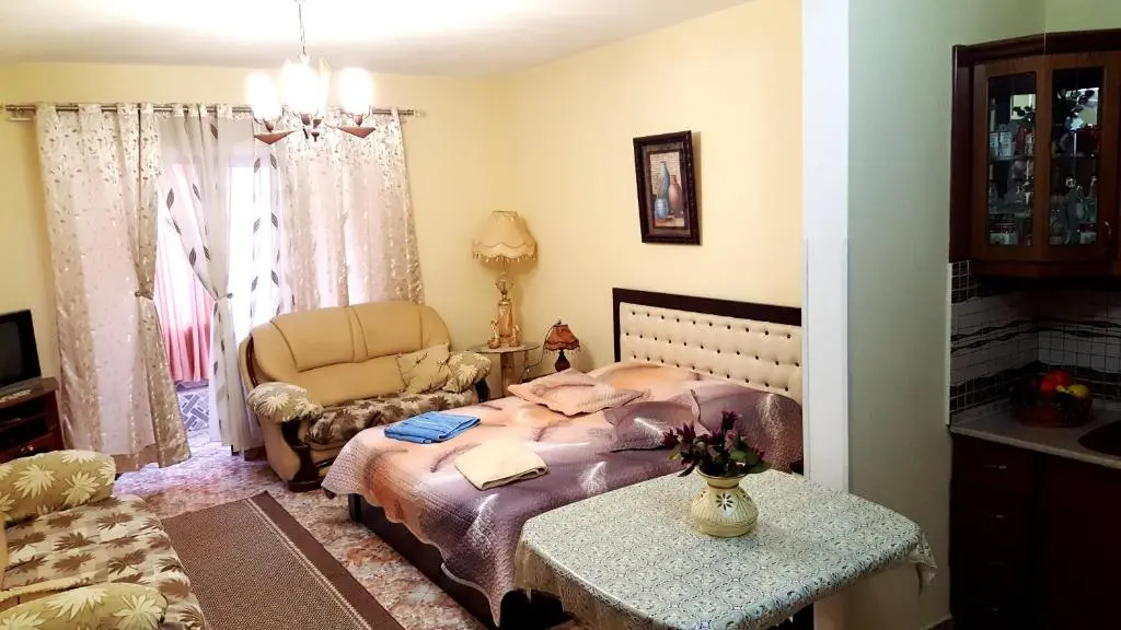 img_id_886028.webp