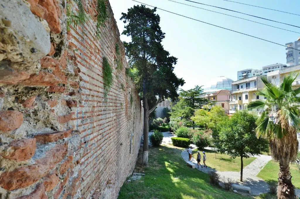 img_id_1647156.webp