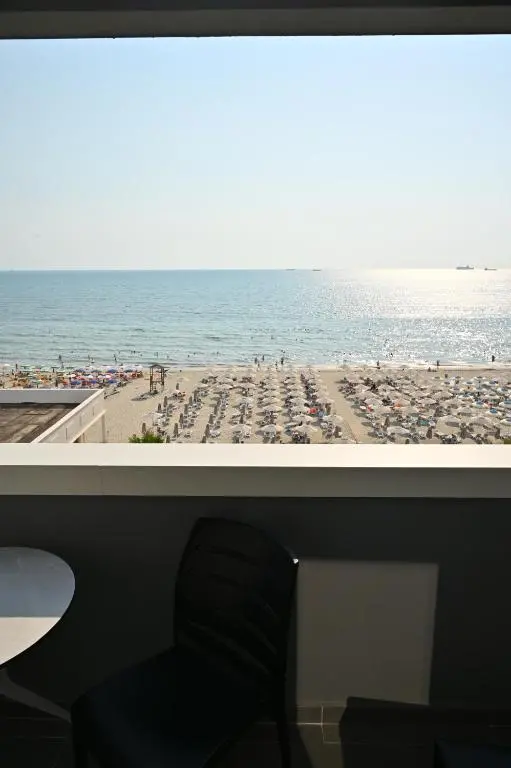 img_id_994327.webp