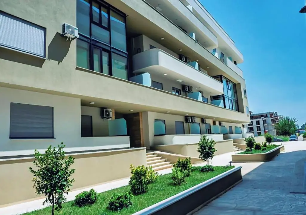 img_id_2442557.webp