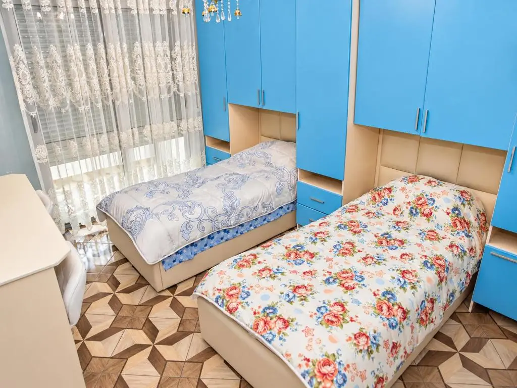 img_id_1729486.webp