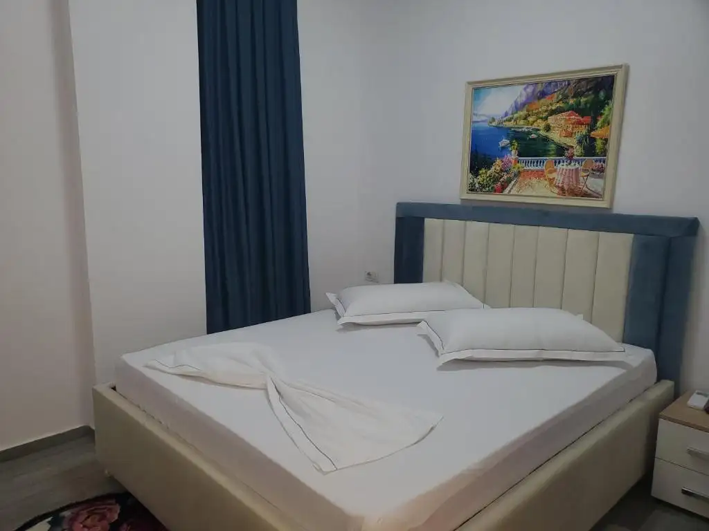 Deluxe Double Room image 5