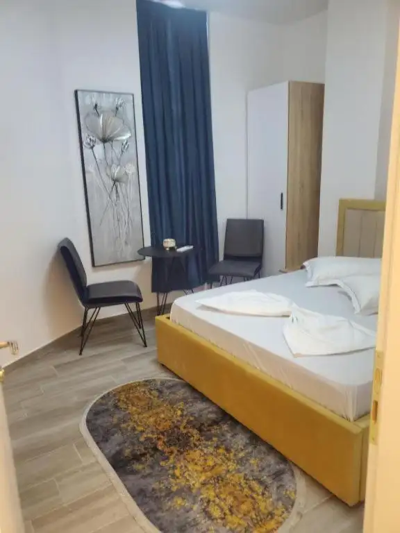 Deluxe Double Room image 6