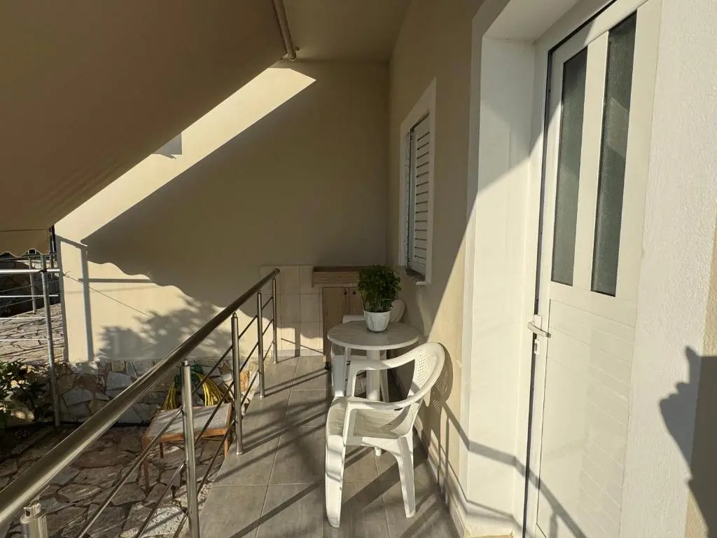 img_id_1317754.webp
