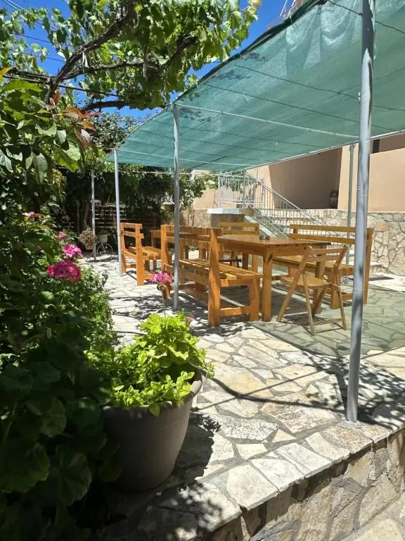 img_id_1323116.webp