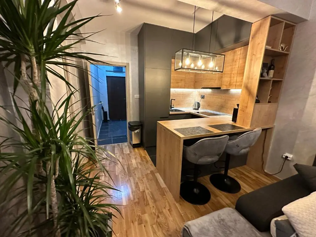 img_id_2437907.webp