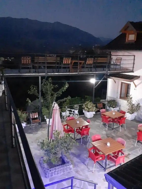 img_id_611302.webp
