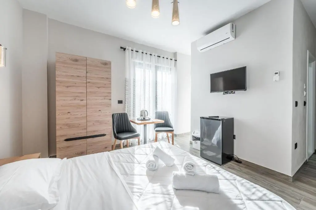 img_id_1076055.webp