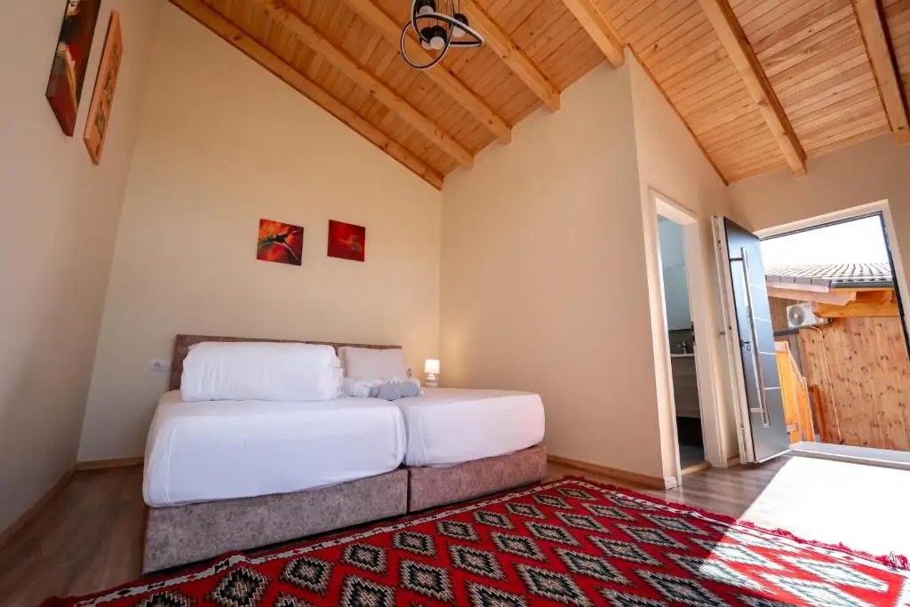 Superior Chalet image 9
