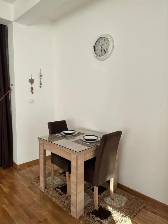 img_id_2433652.webp