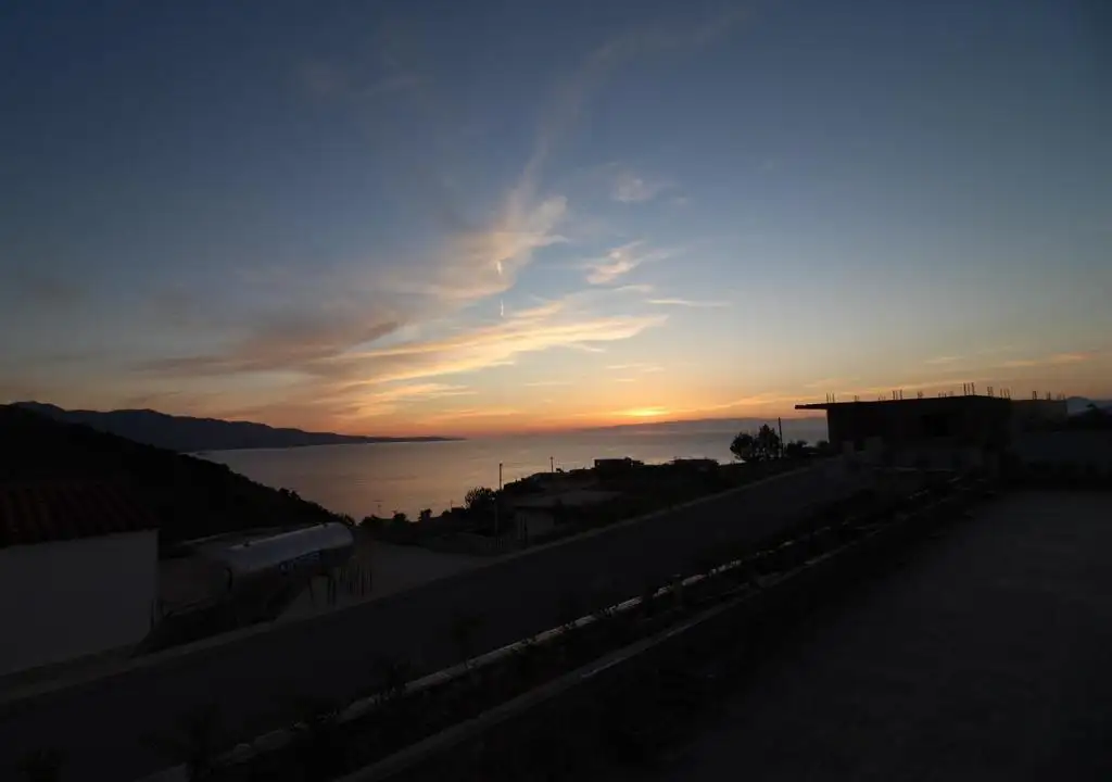 img_id_615904.webp