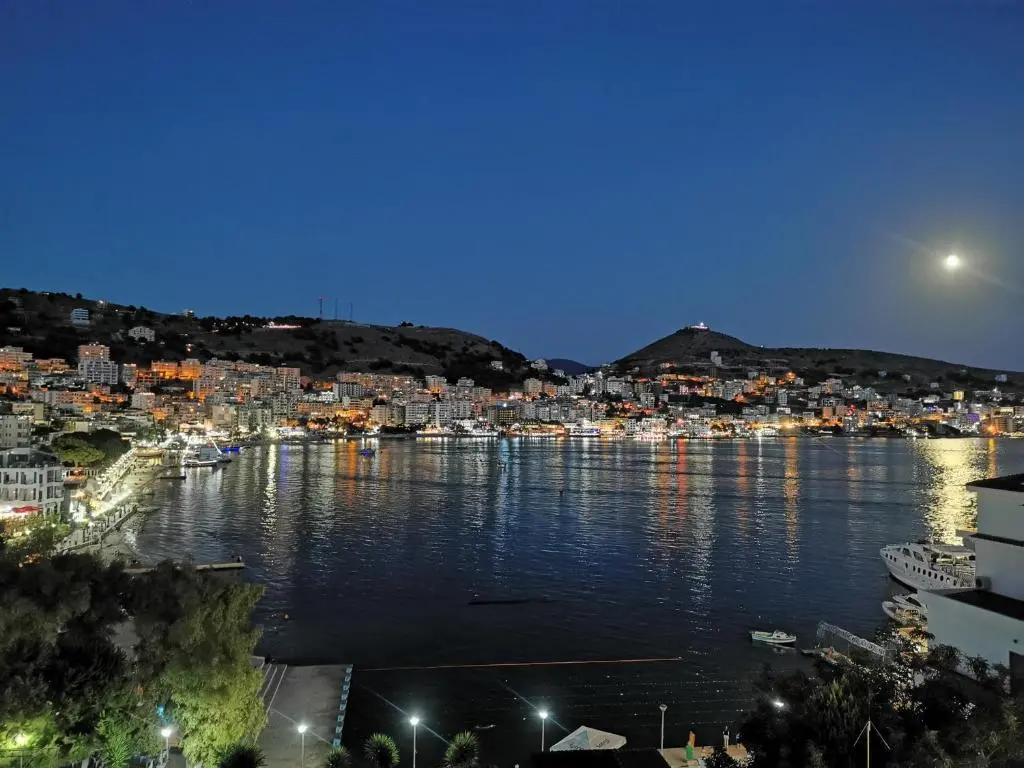 img_id_1273907.webp