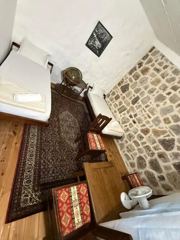 img_id_2429359.webp