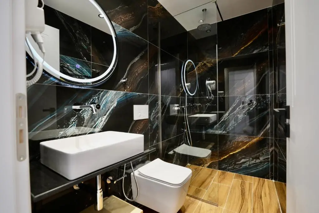 img_id_915678.webp