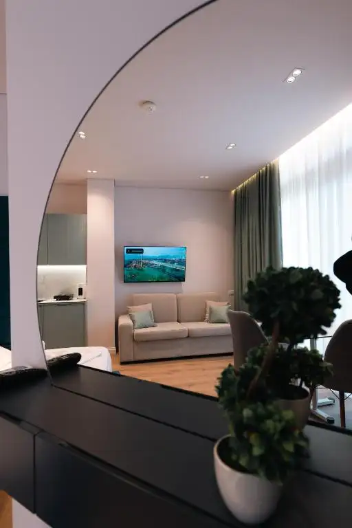One-Bedroom Apartment image 2