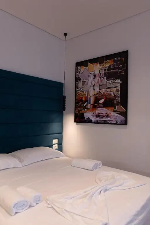 One-Bedroom Apartment image 18