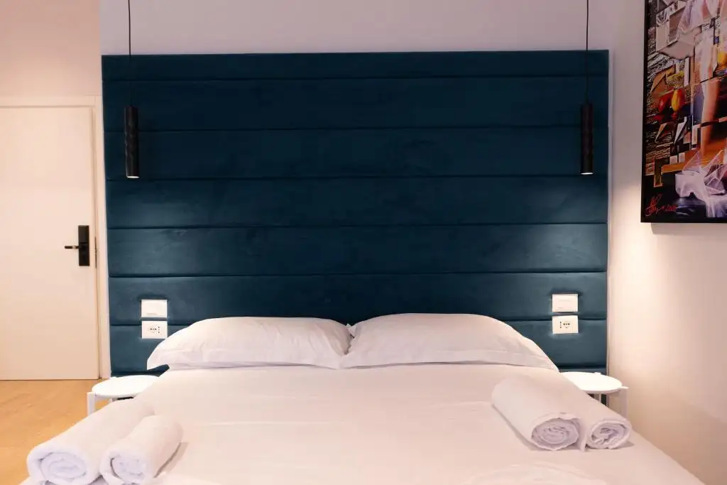 One-Bedroom Apartment image 15
