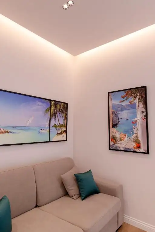 One-Bedroom Apartment image 15