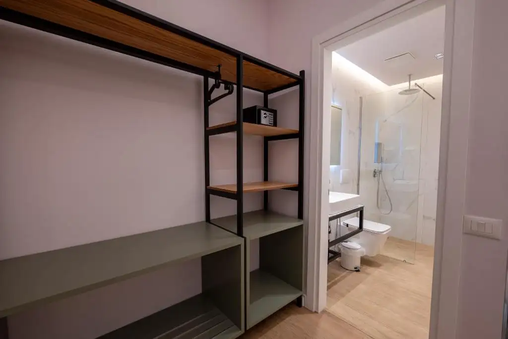 One-Bedroom Apartment image 12