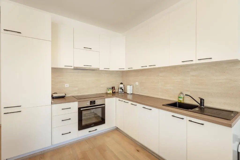 img_id_2426096.webp