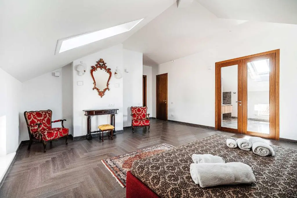 img_id_2424773.webp
