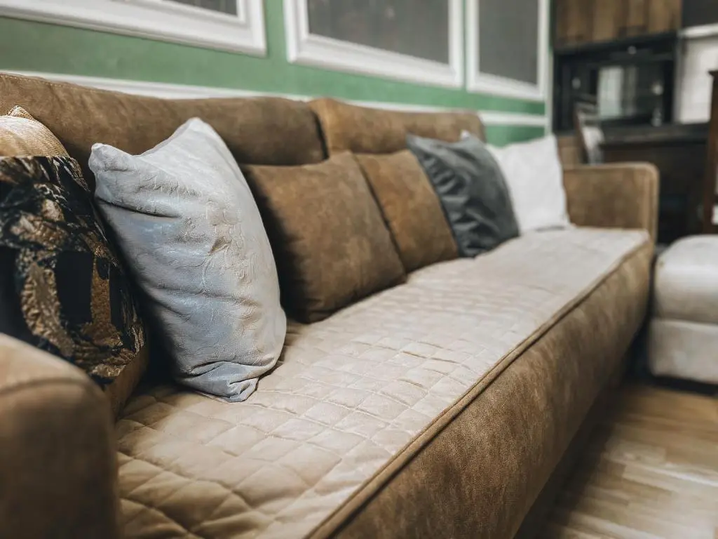 img_id_2422706.webp
