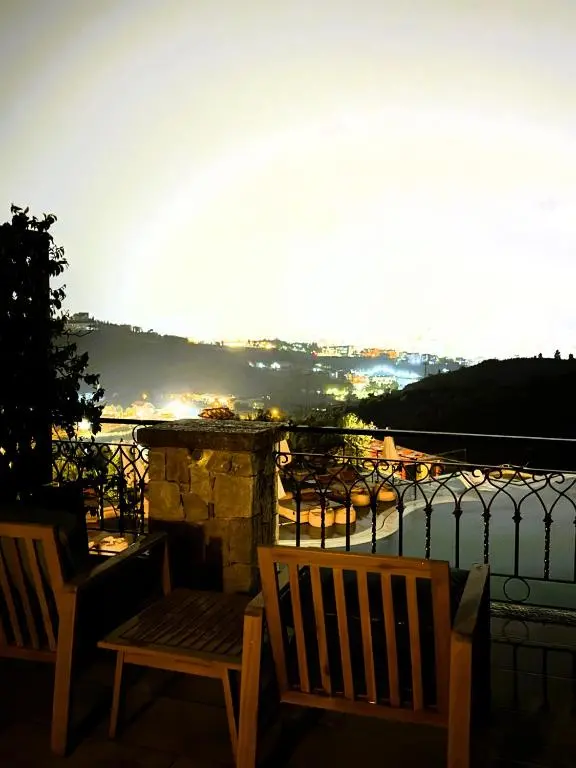 img_id_1435144.webp