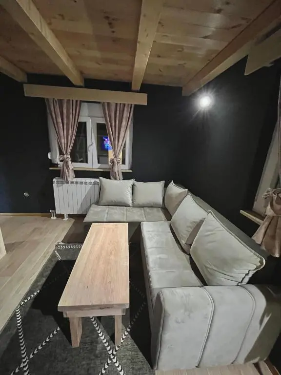 img_id_2417712.webp