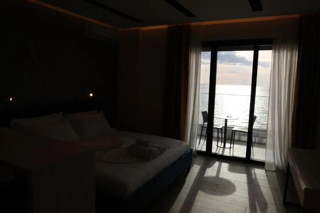 img_id_1027949.webp