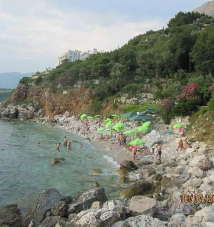 img_id_2417192.webp
