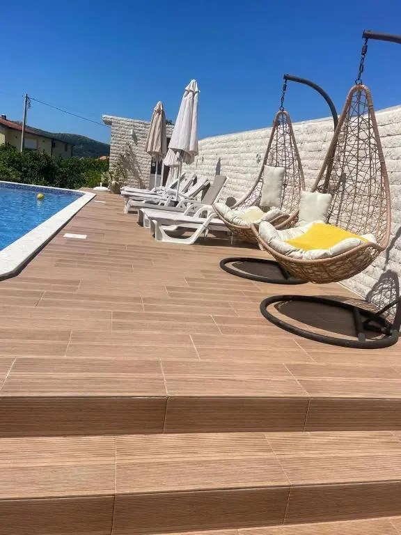 img_id_2416376.webp
