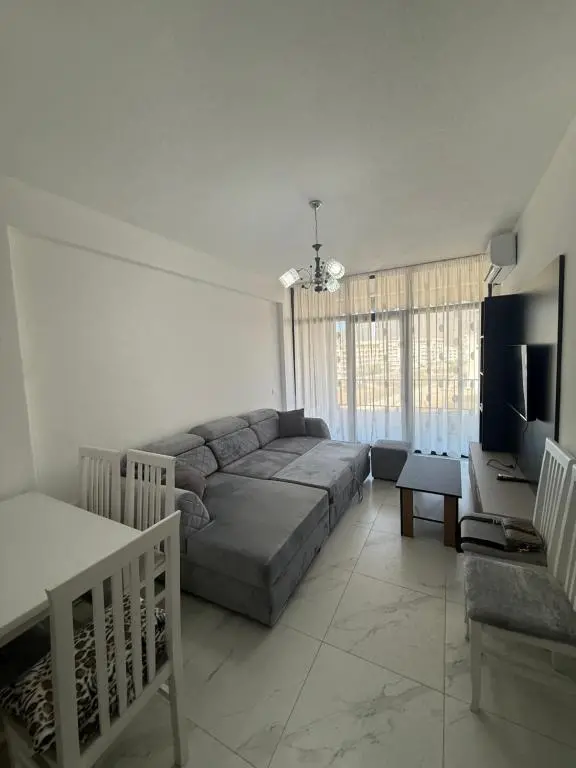 img_id_1715921.webp
